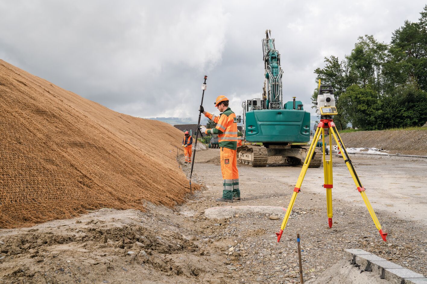 Leica AP20- Creșteți productivitatea și eficiența cu Compensarea inclinarii